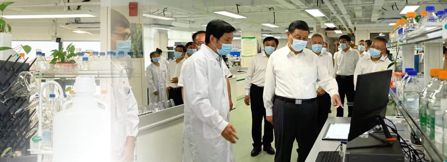 2022年4月10日下午,习总书记来到海南省崖州湾种子实验室